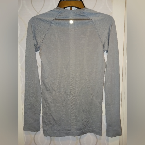 2.0 Lululemon Swiftly Tech Long Sleeve - Picture 8 of 15